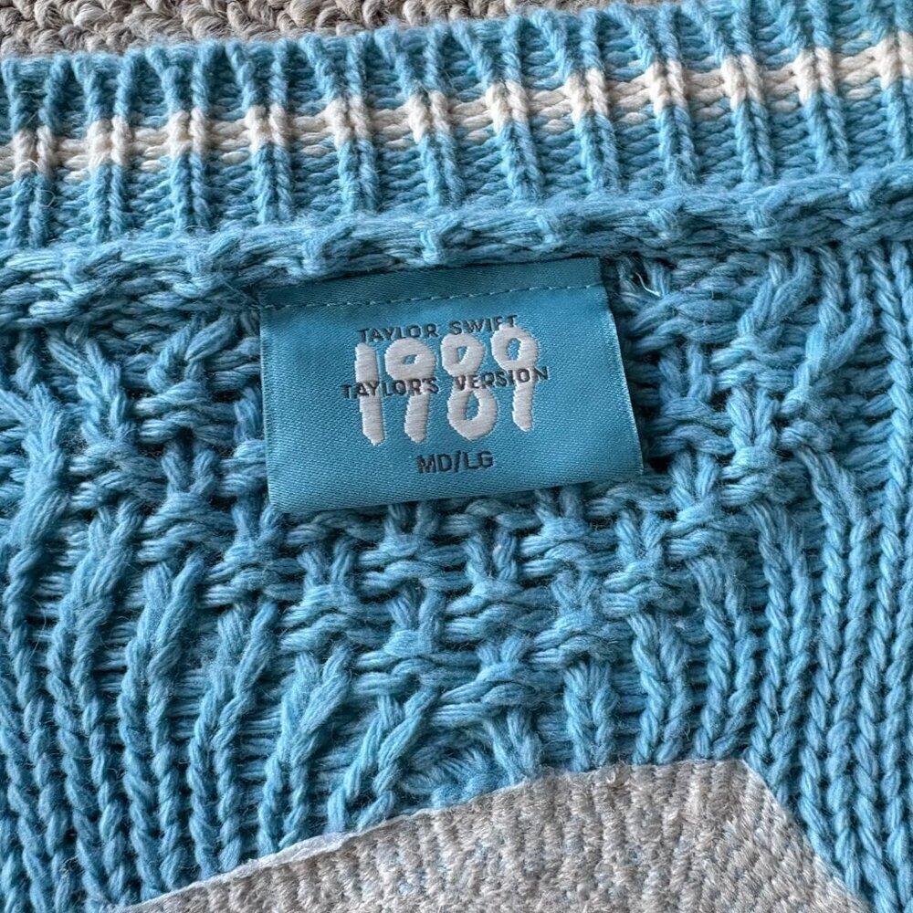 Cozy Swiftie 1989 Blue White Cable Knit Oversized Cardigan Sweater M/L Classic - Picture 3 of 9